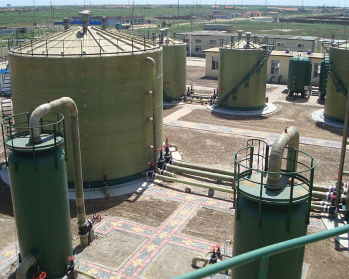 儲(chǔ)罐-大型現(xiàn)場罐群